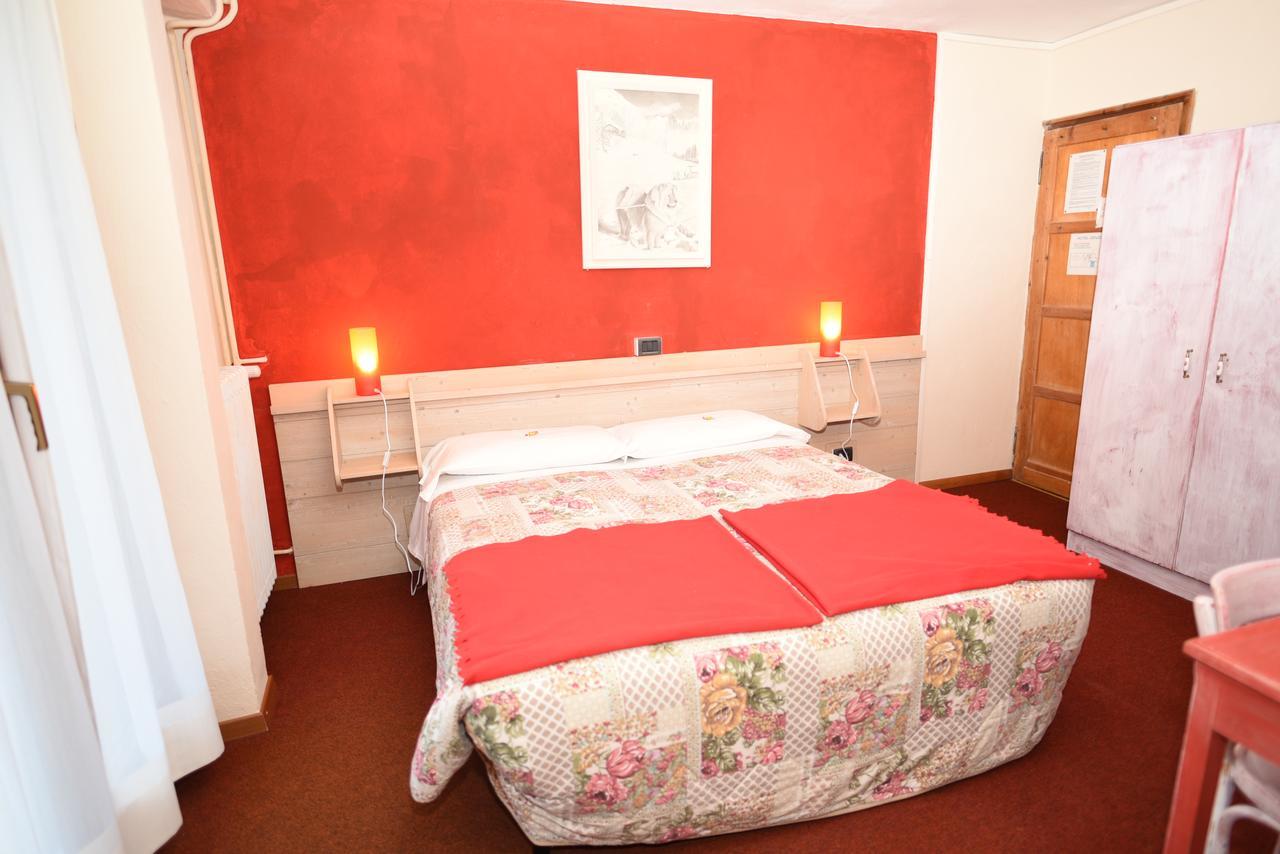 Hotel Genzianella Champoluc Luaran gambar